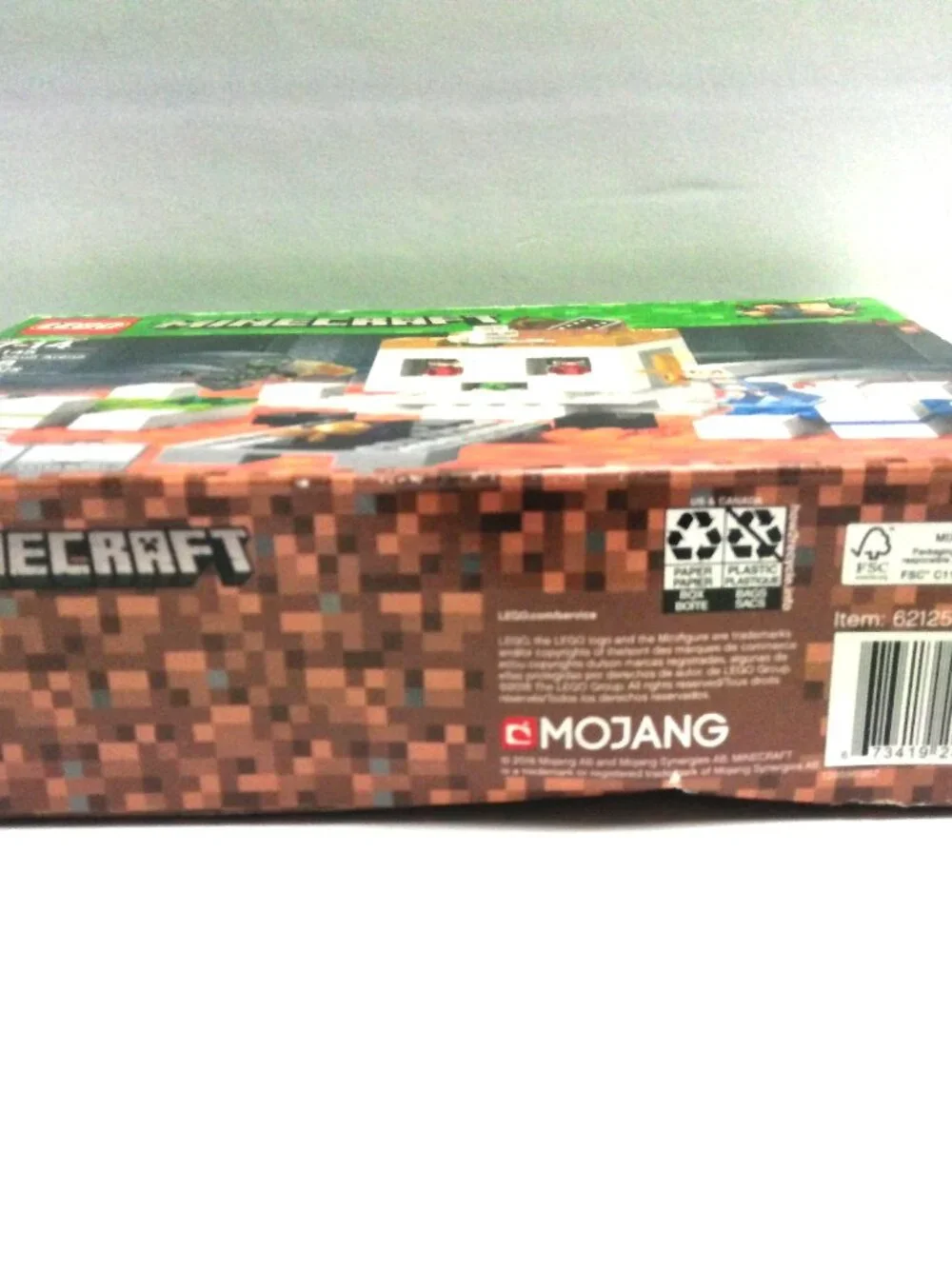 Lego Minecraft Building Toy 198 Pcs. Skull Arena NEW in Sealed Damaged Box 21145